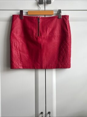 American Retro Red Faux Leather Quilted Mini Skirt with Center Zip